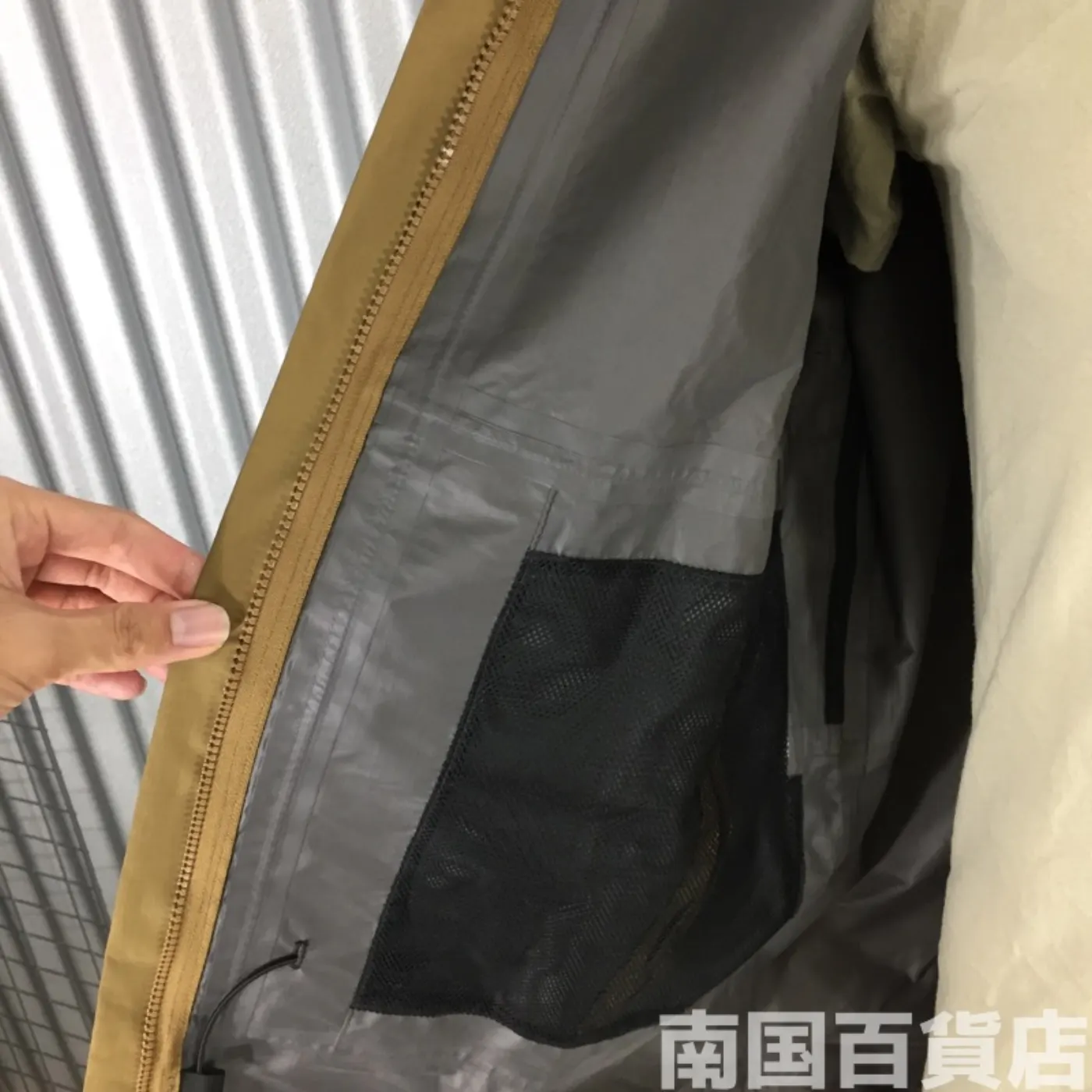 BEYOND ゴアテックスパーカー Mサイズ 新品 記録写真10