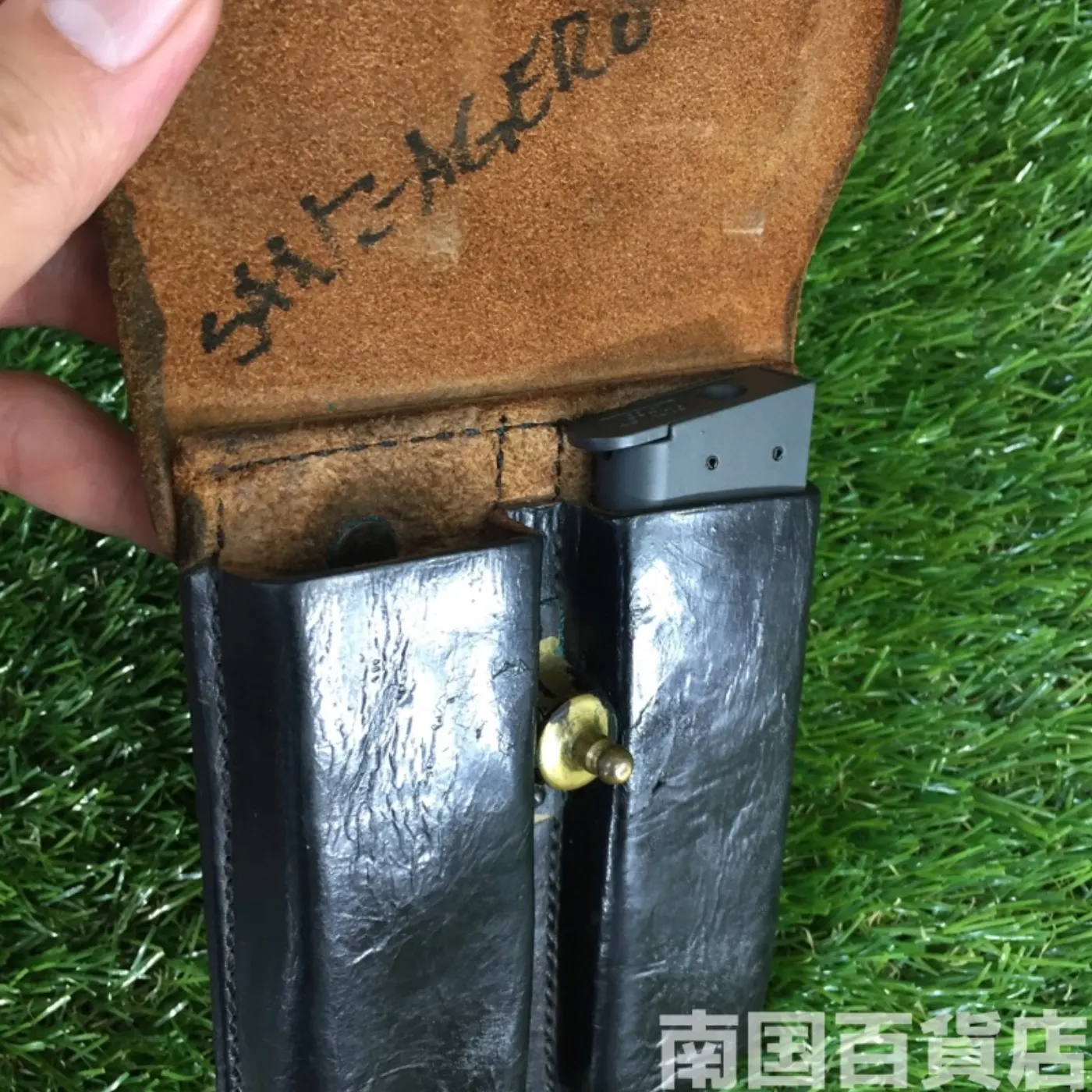 ビアンキのホルスターとマグポーチ(モデルガンはイメージです) 記録写真13