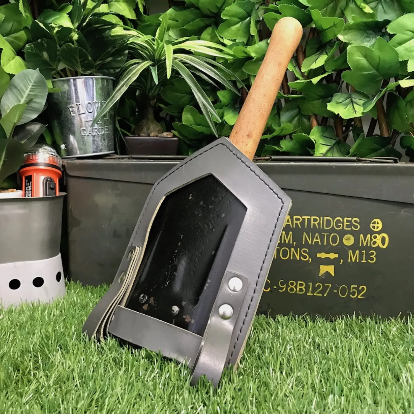 二つ折り畳 スコップ カバー付き 中古品 記録写真4