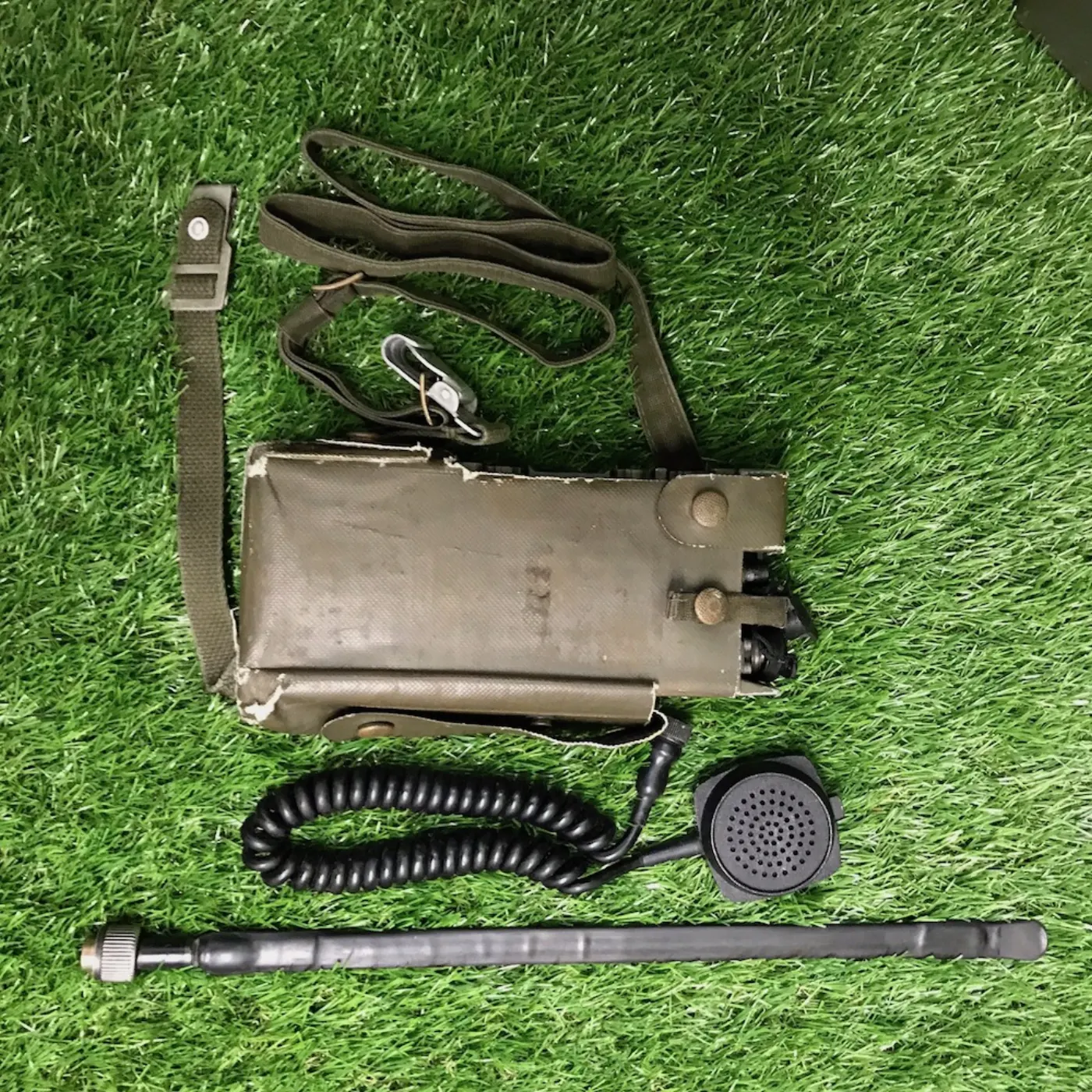 旧タイプ 米軍無線機 ジャンク品 記録写真2